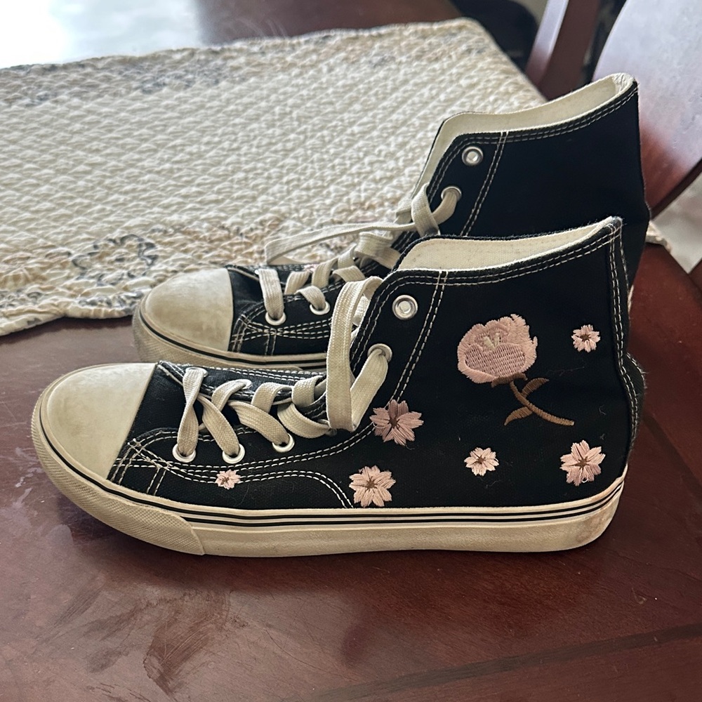 Floral Embroidered Black High-Top Sneakers